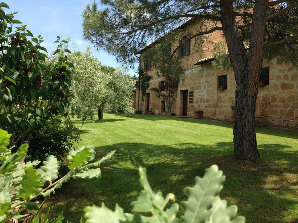 Agriturismo Santa Maria 皮恩扎 外观 照片