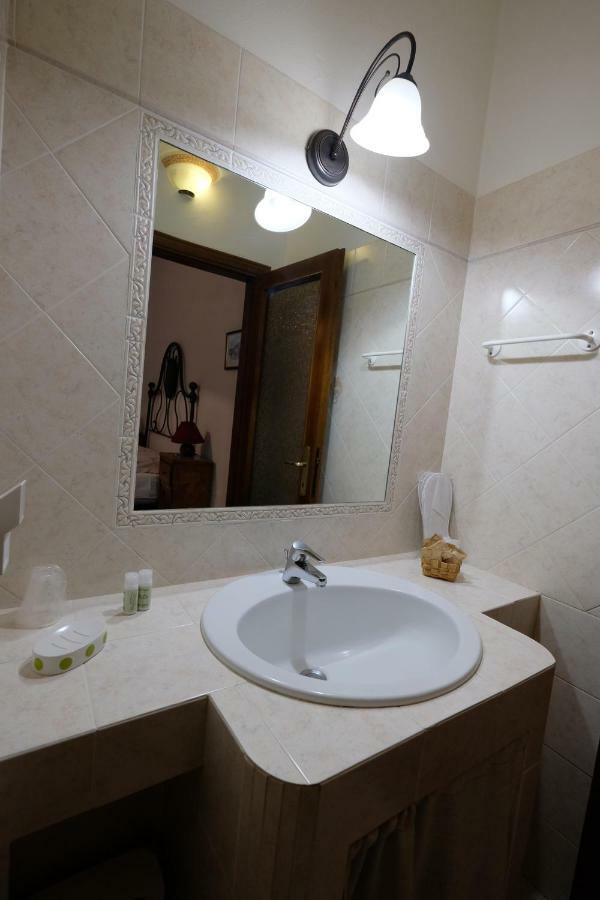 Agriturismo Santa Maria 皮恩扎 外观 照片